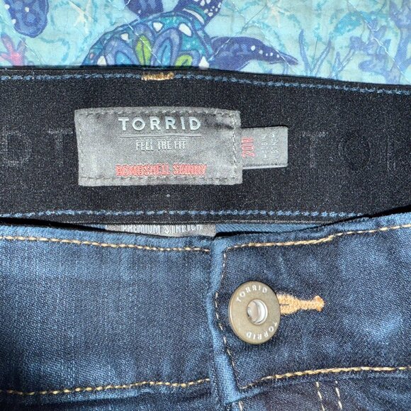 TORRID Bobmshell Premiere Skinny Jean - Picture 4 of 7